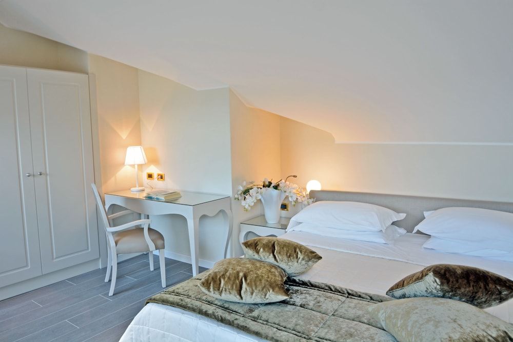 Hotel Miramare & Spa Royal Studio Suite (beach access included)