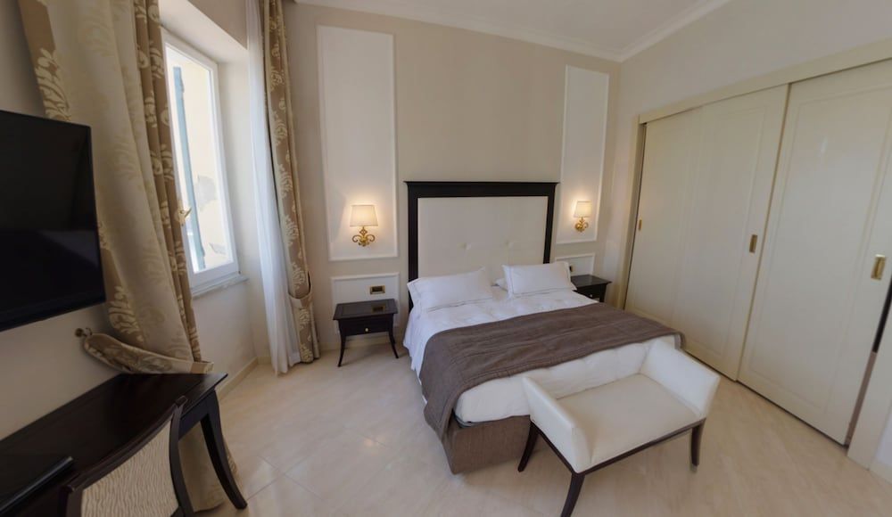 Hotel Miramare & Spa Junior Suite, 1 Bedroom, Sea View (beach access included) 3