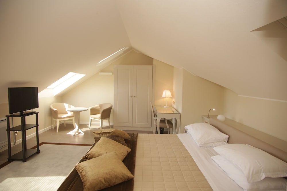 Hotel Miramare & Spa Royal Studio Suite (beach access included) 2