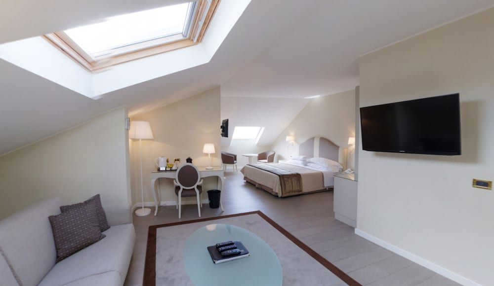 Hotel Miramare & Spa Studio (beach access included) 8