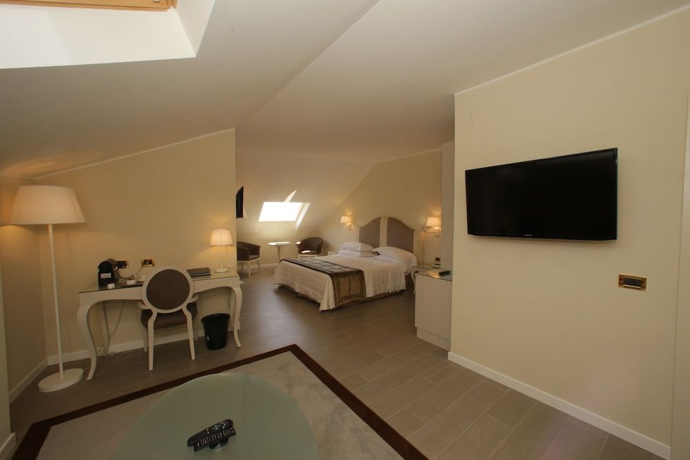 Hotel Miramare & Spa Studio (beach access included) 6