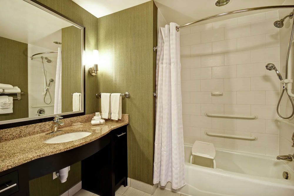 Suite, 2 Queen Beds, Accessible, Bathtub (Mobility & Hearing)
