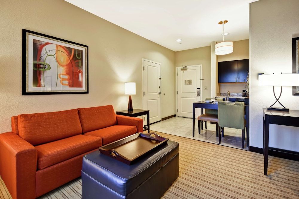 Studio, 1 King Bed, Accessible, Non Smoking (Mobility & Hearing, Roll-in Shower)