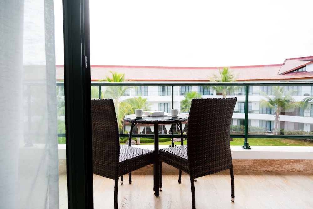 Sublime Samana Hotel & Residences Standard Apartment, 1 Bedroom 3