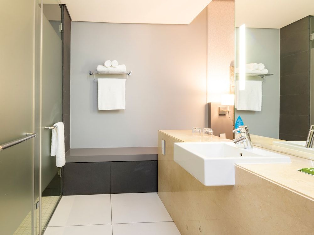 aha Gateway Hotel Standard Double Room 6