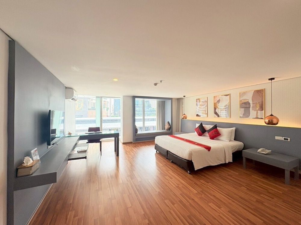 Premier Deluxe Double Bed