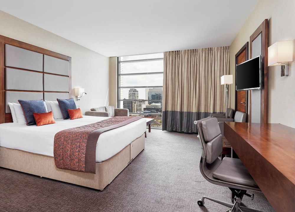 undefined Leonardo Royal London Tower Bridge