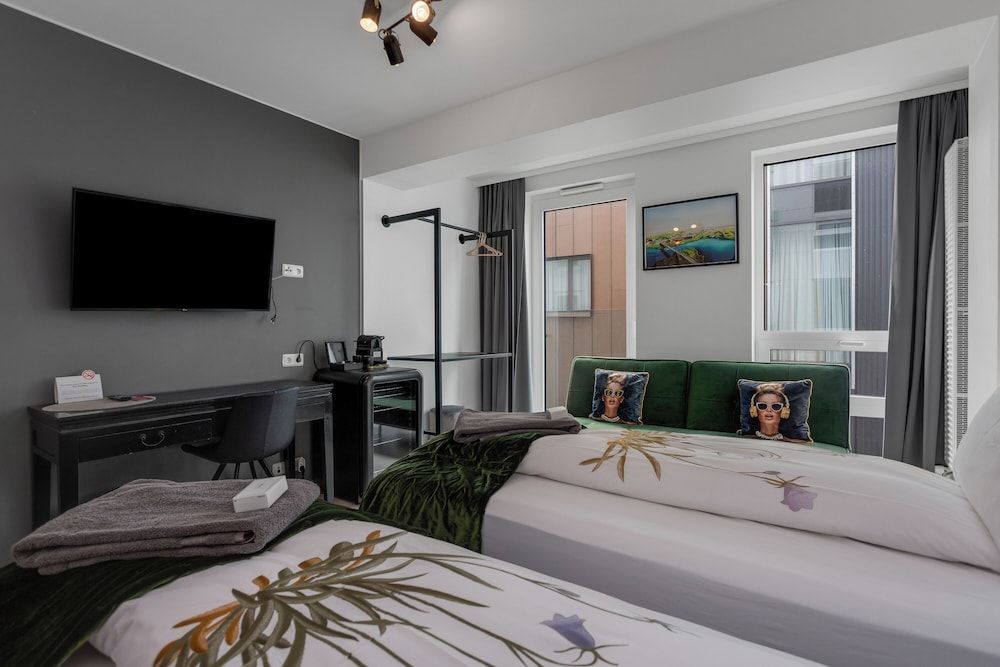 City Center Hotel City Twin Room, 2 Twin Beds 6