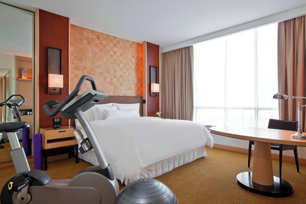 The Westin Lima Hotel & Convention Center Deluxe Room, 1 King Bed, Non Smoking 2