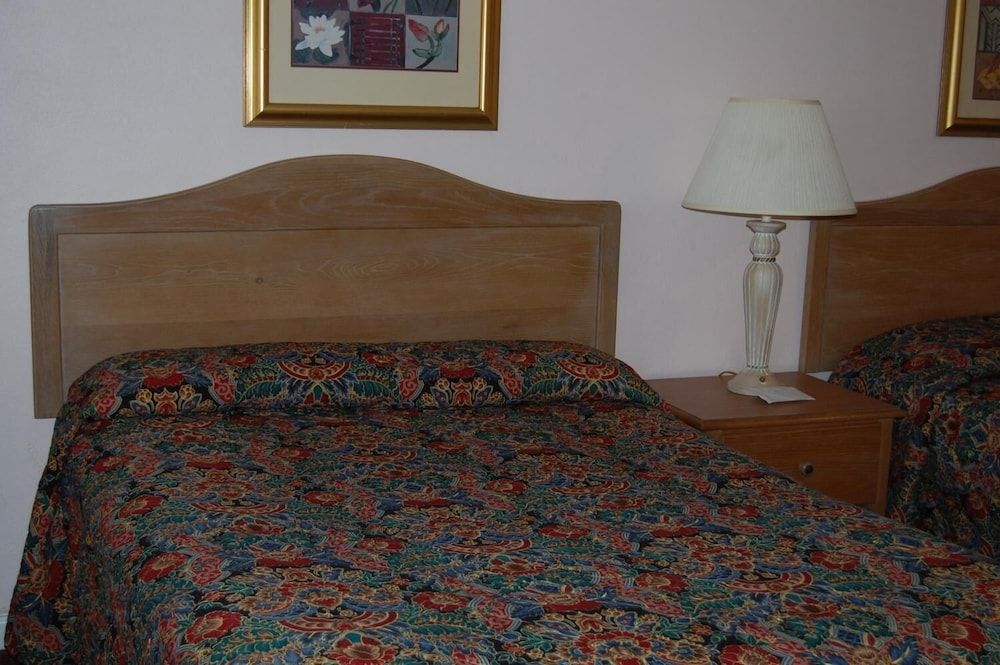 undefined Sea Breeze Inn 10