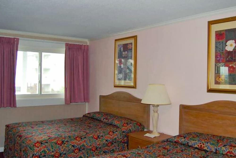 undefined Sea Breeze Inn 2