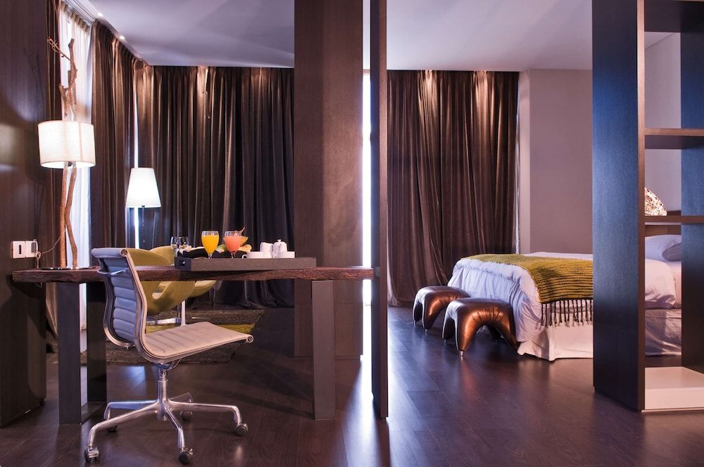 Suite, 1 King Bed