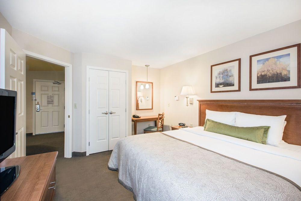 Studio Suite, 1 King Bed, Accessible Bathtub (Communications)