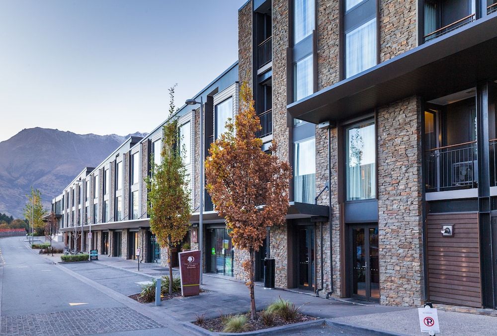 undefined DoubleTree by Hilton Queenstown 6