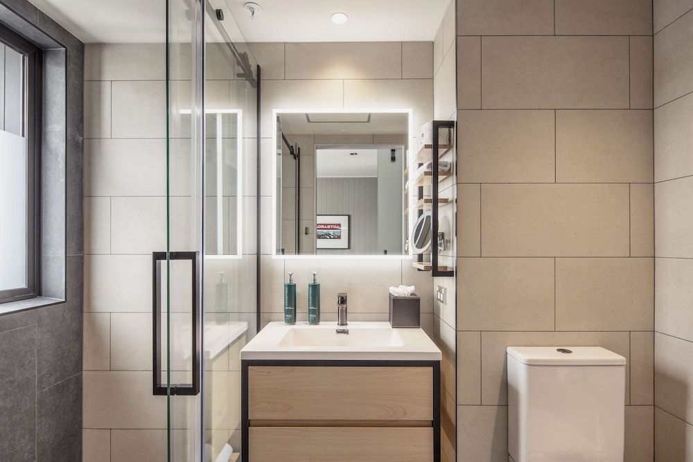 DoubleTree by Hilton Queenstown Room 2