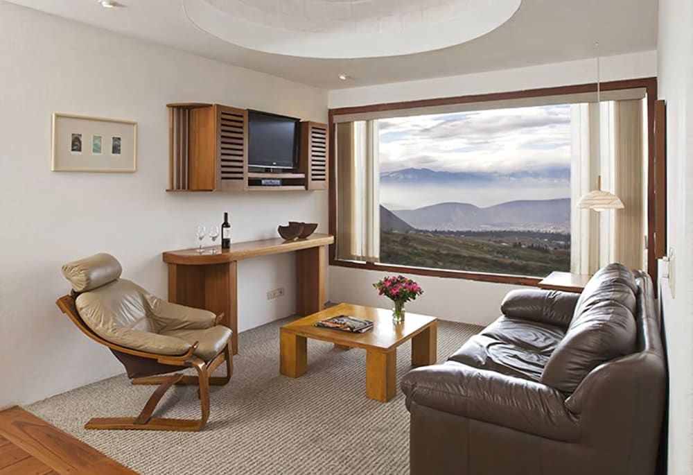 Hotel El Crater Luxury Suite, Balcony, Mountain View 4