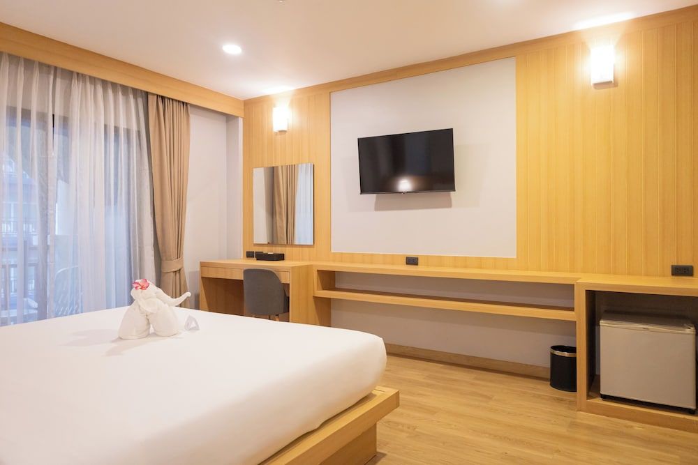 undefined Amata Patong 6