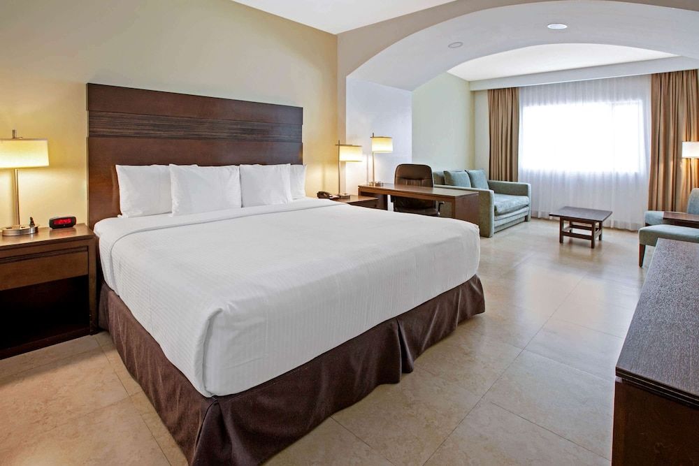 undefined Wyndham Garden Cancun Downtown 3
