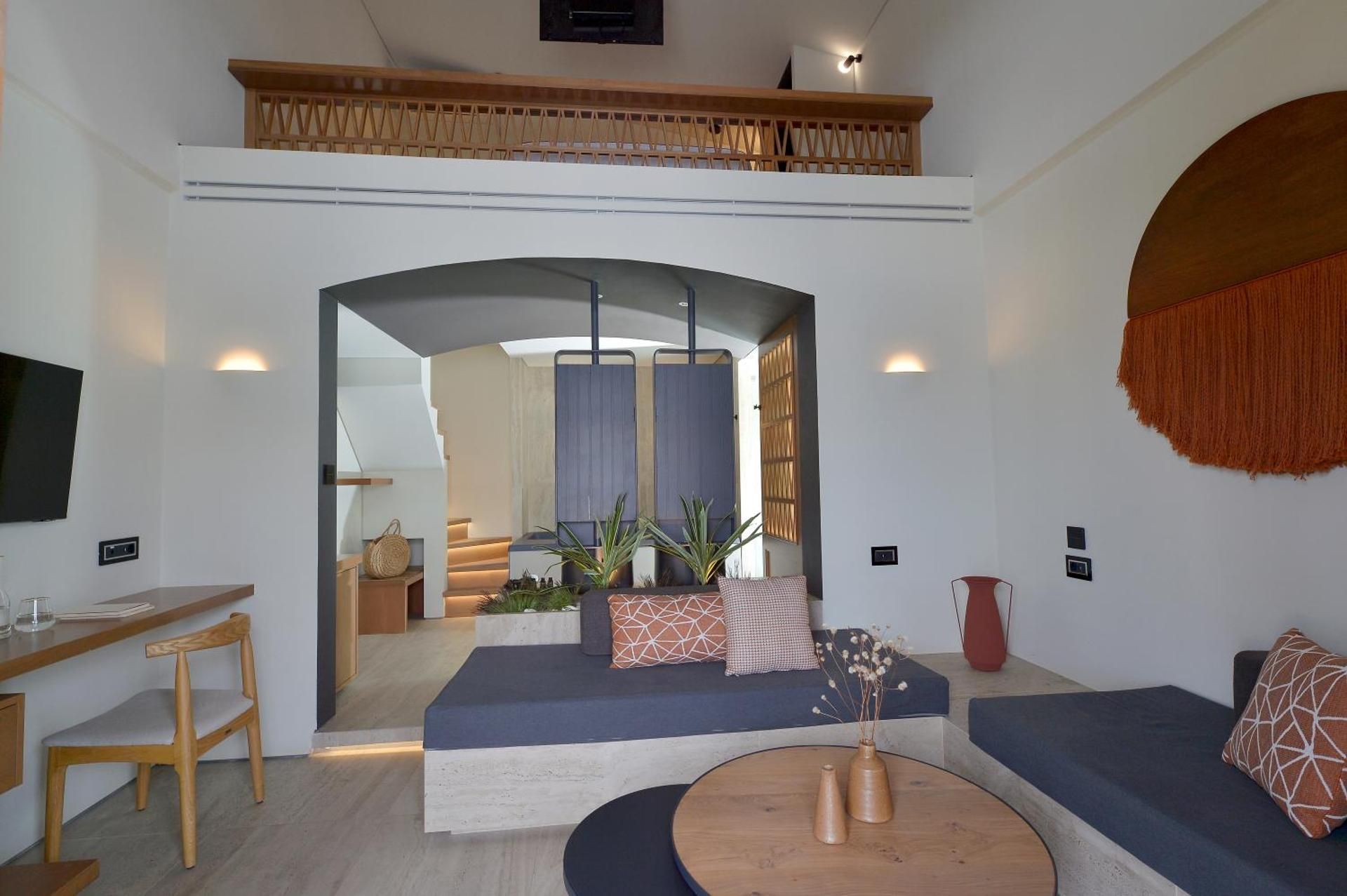 Grand Suite with Hot Tub
