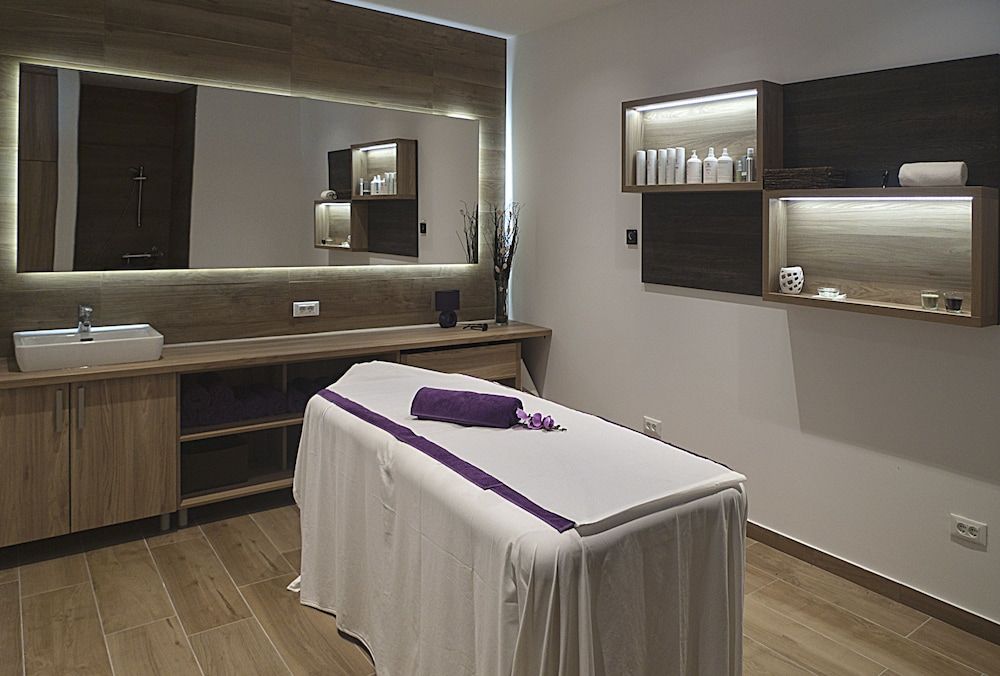 undefined Hotel Adria 4