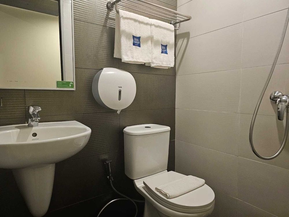 ibis budget Singapore Bugis Standard Double Room, 1 Double Bed 2