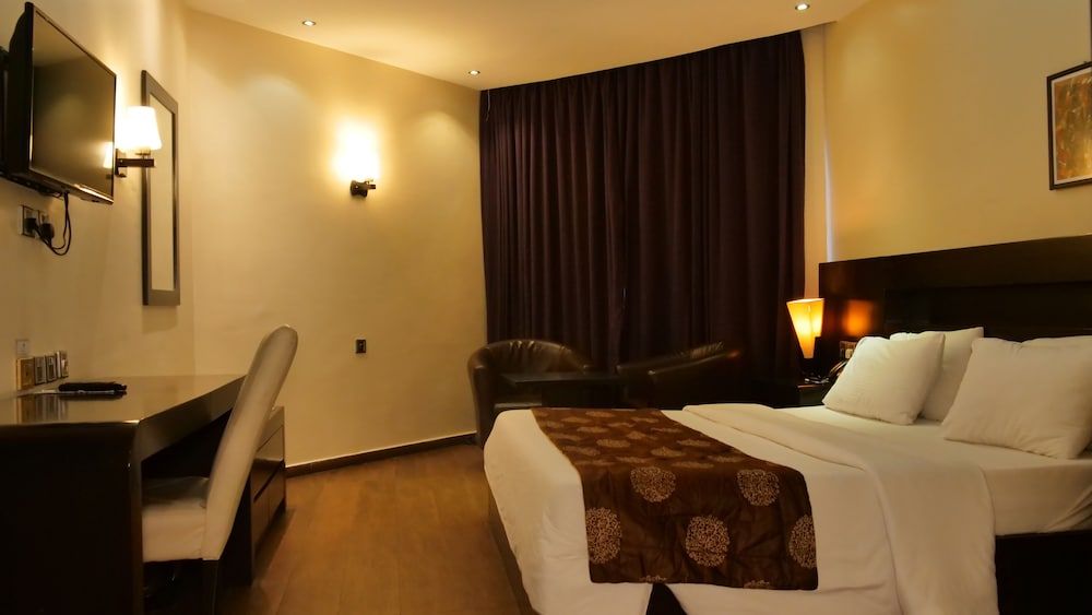 Presidential Hotel Exclusive Suite