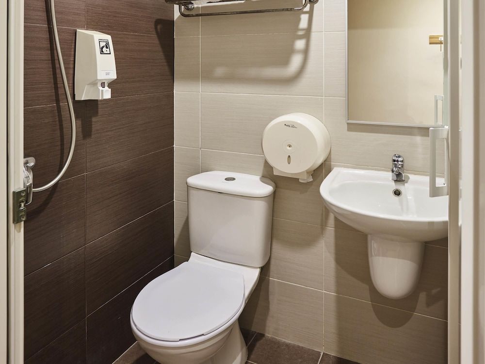 ibis budget Singapore West Coast Standard Double Room, 1 Double Bed 2