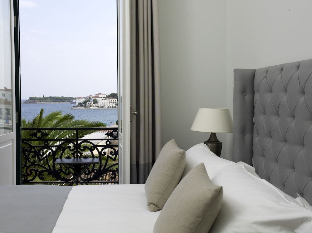 Deluxe Room, Partial Sea View