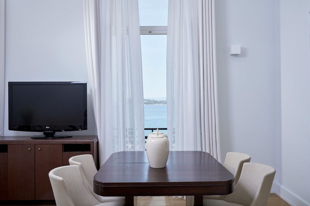 Poseidonion Grand Hotel