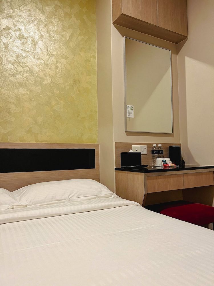 Fragrance Hotel - Ocean View Standard Double or Twin Room, No Windows 6