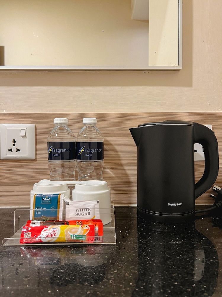 Fragrance Hotel - Ocean View Standard Double or Twin Room, No Windows 16