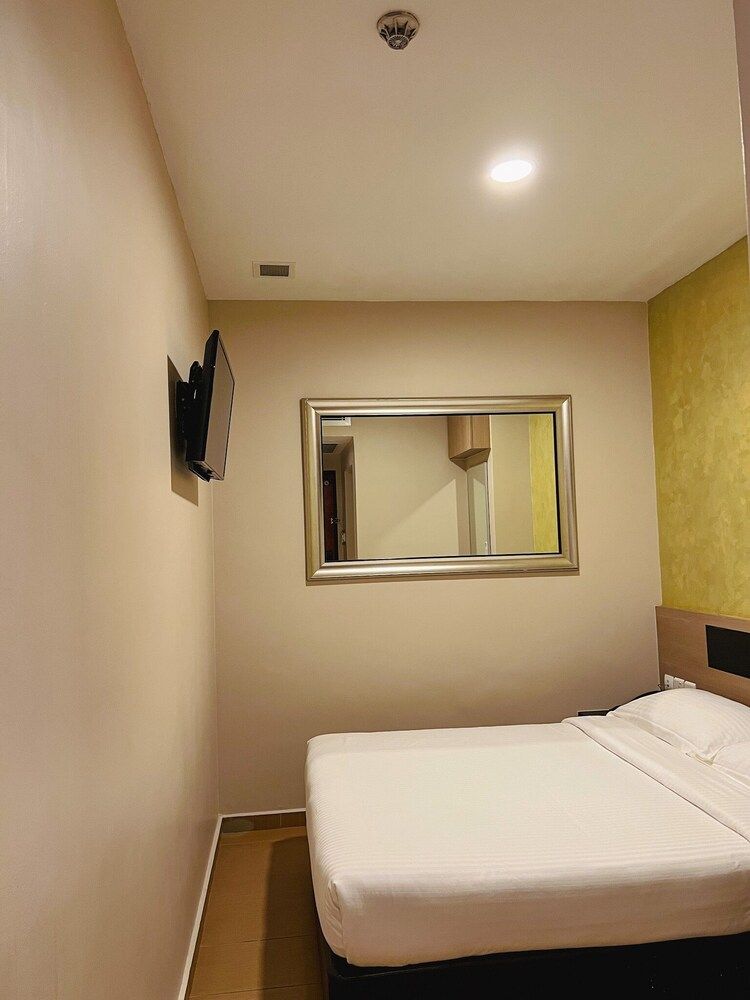 Fragrance Hotel - Ocean View Standard Double or Twin Room, No Windows 17