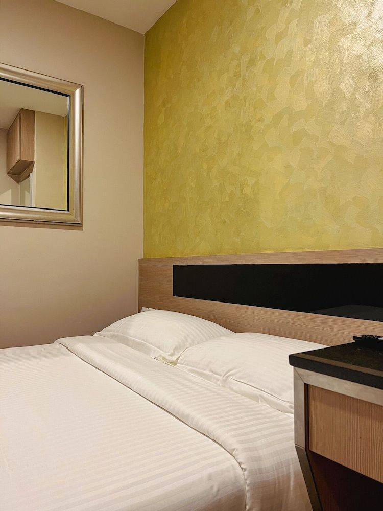 Fragrance Hotel - Ocean View Standard Double or Twin Room, No Windows 8