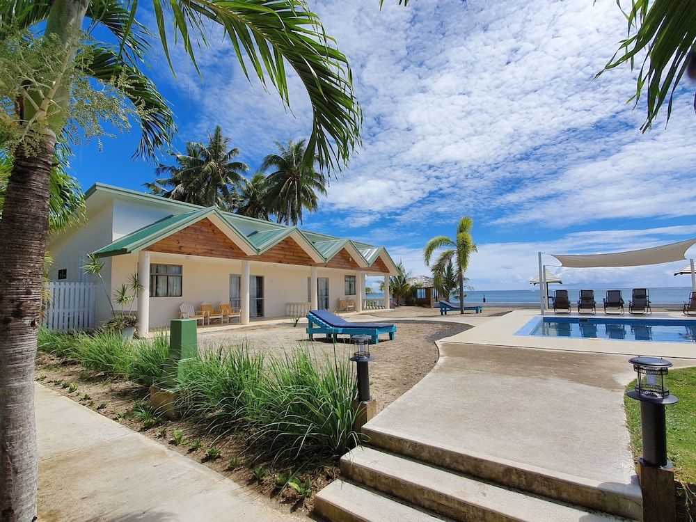 Le Uaina Beach Resort