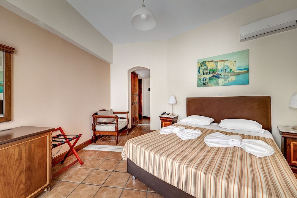Superior Double Room, Hot Tub, Sea View