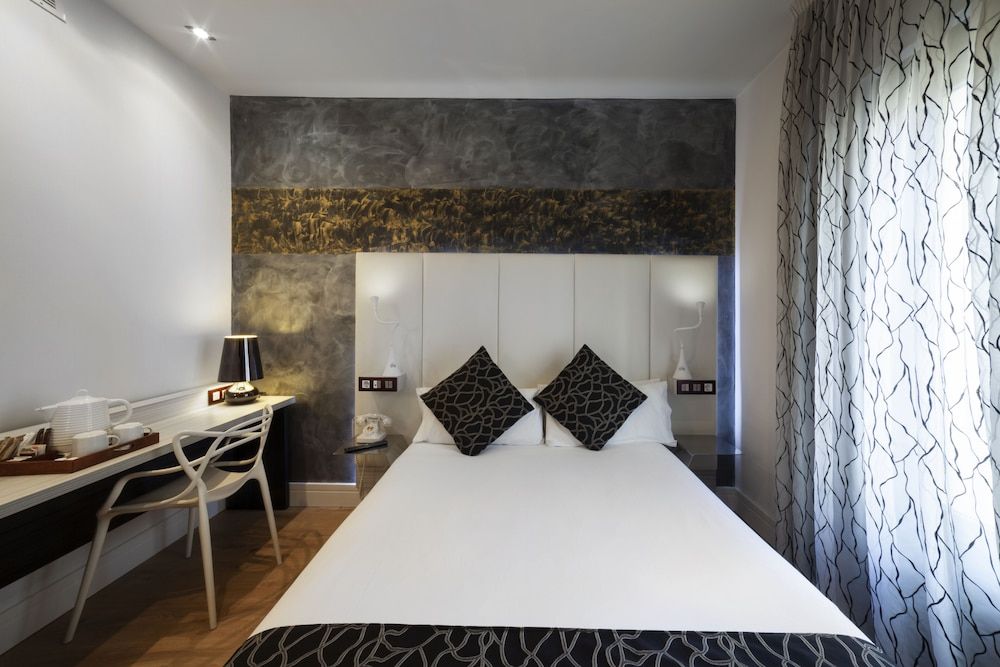 undefined Petit Palace Savoy Alfonso XII 2