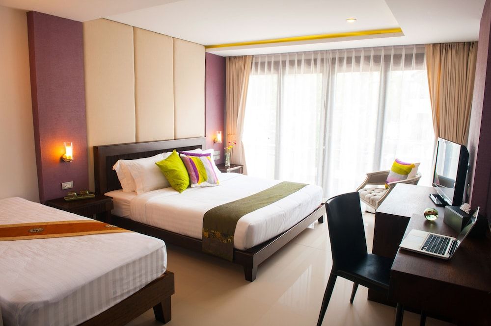 Montien House Chaweng Beach Resort Premier Deluxe Room