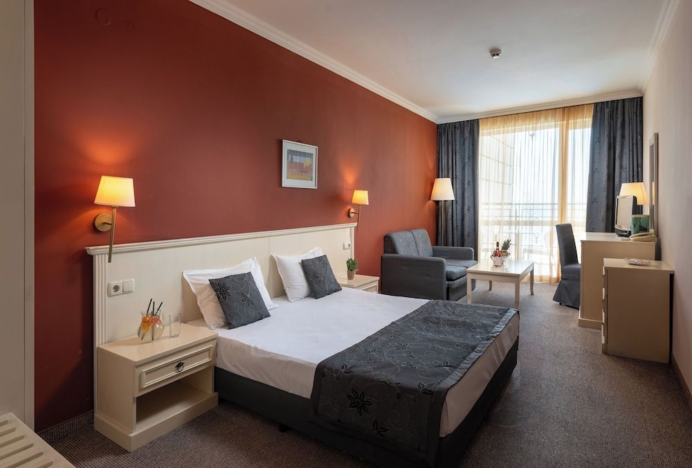 Suite, Sea View