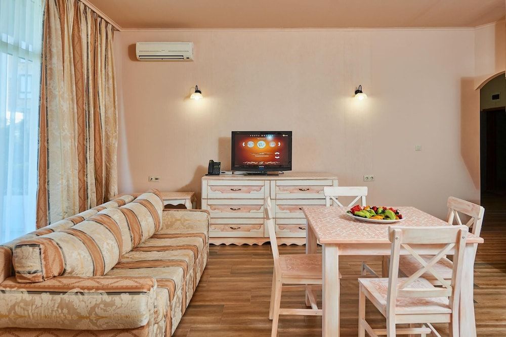 Two Bedroom Apartment Sea View