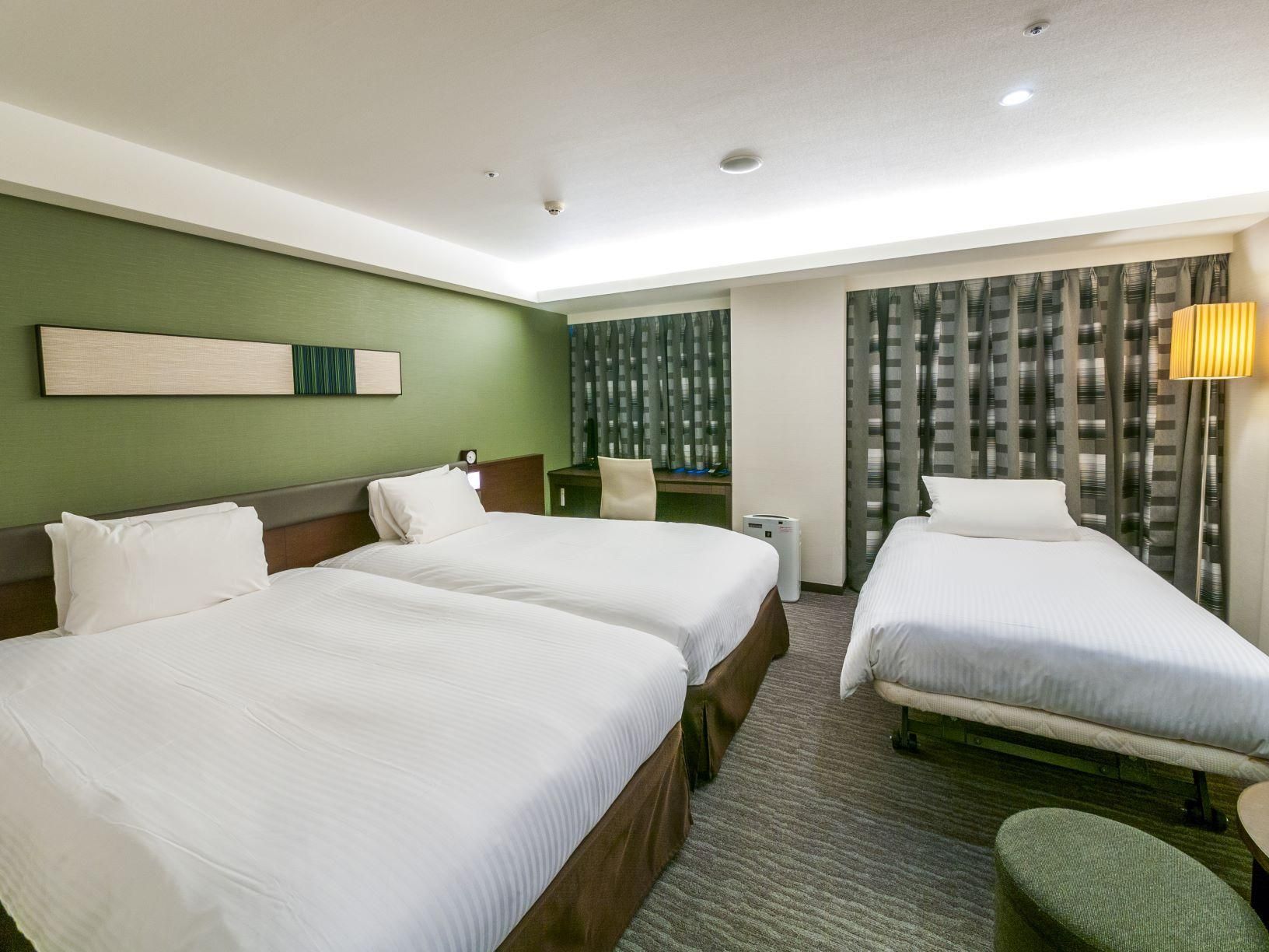 Richmond Twin Room for 3 People with Extra Bed - Non-Smoking