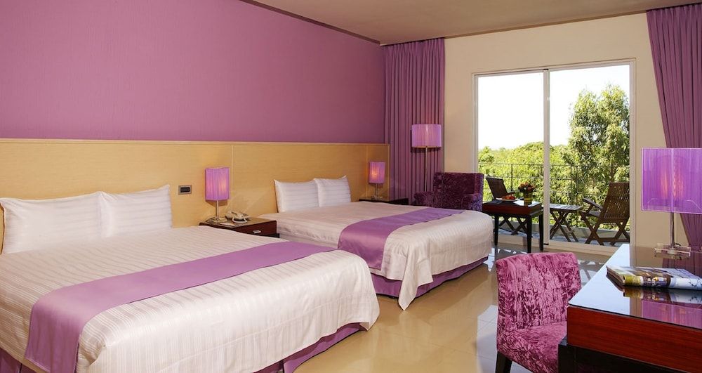 Papago International Resort Family Room, 1 Bedroom, Mountain View 2