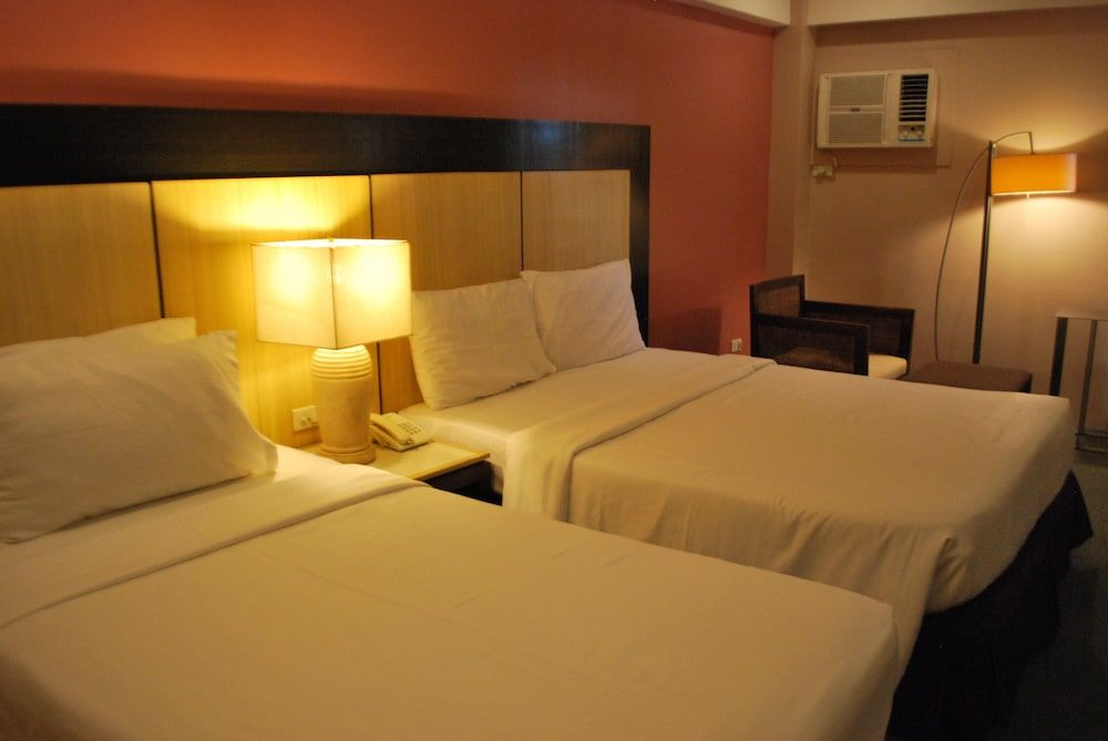 Cebu Grand Hotel Vibo Place Capitol Deluxe Double or Twin Room 4