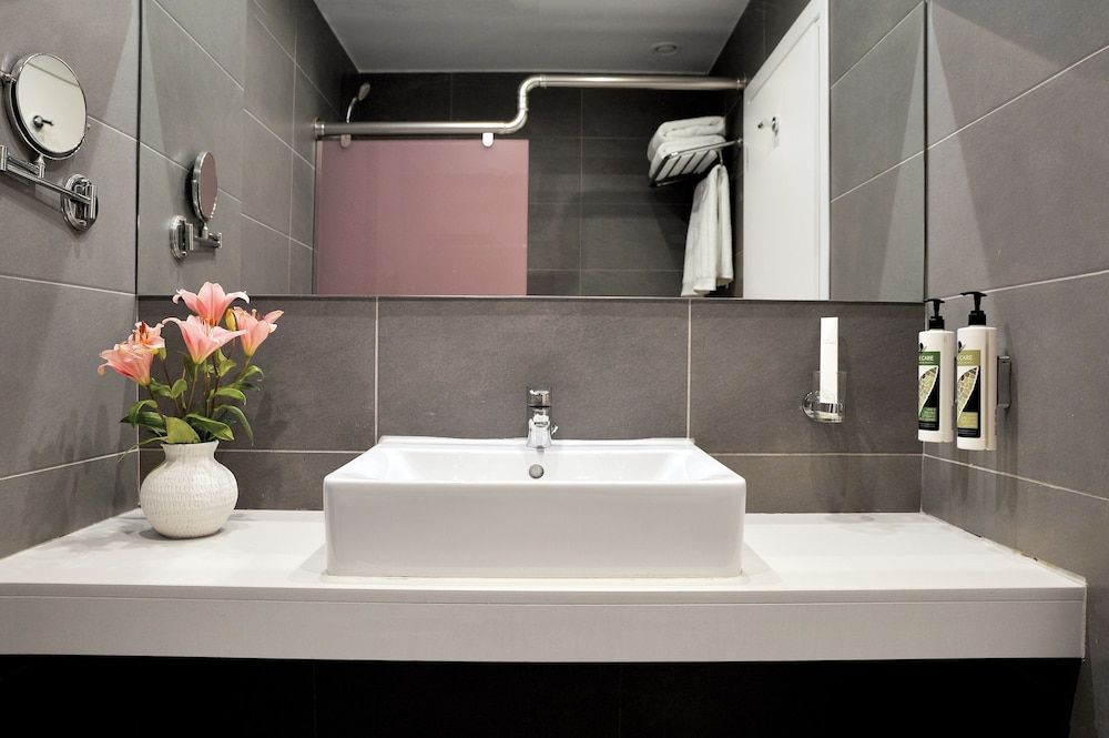 Airotel Galaxy Standard Triple Room, City View 14