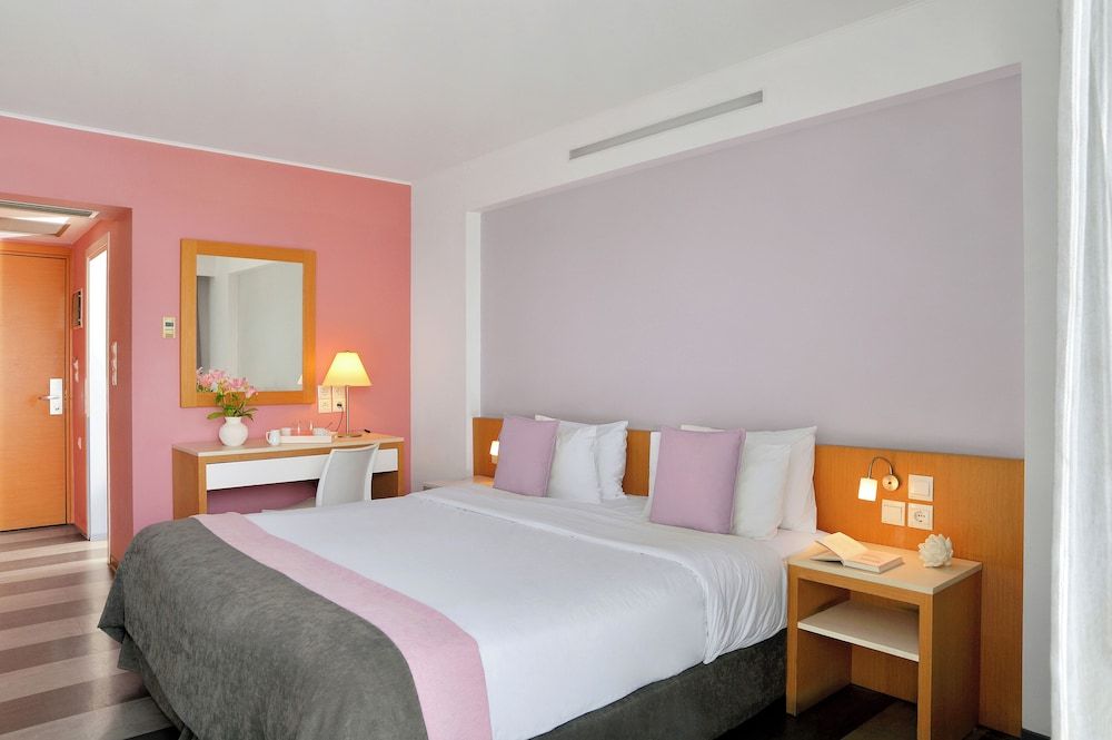 Airotel Galaxy Standard Triple Room, City View 8