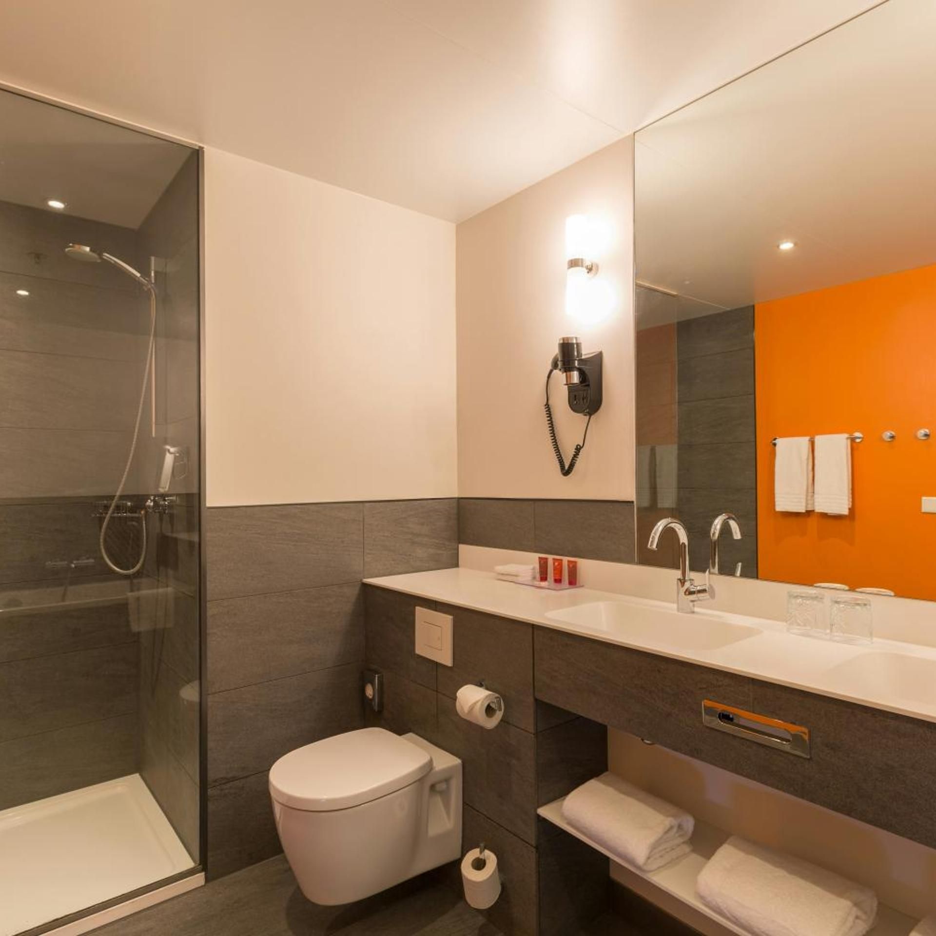 undefined Leonardo Hotel Amsterdam Rembrandtpark 10