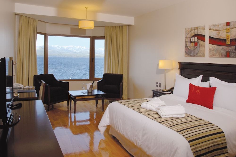 Alma del Lago Suites & Spa Superior Room, Lake View 2