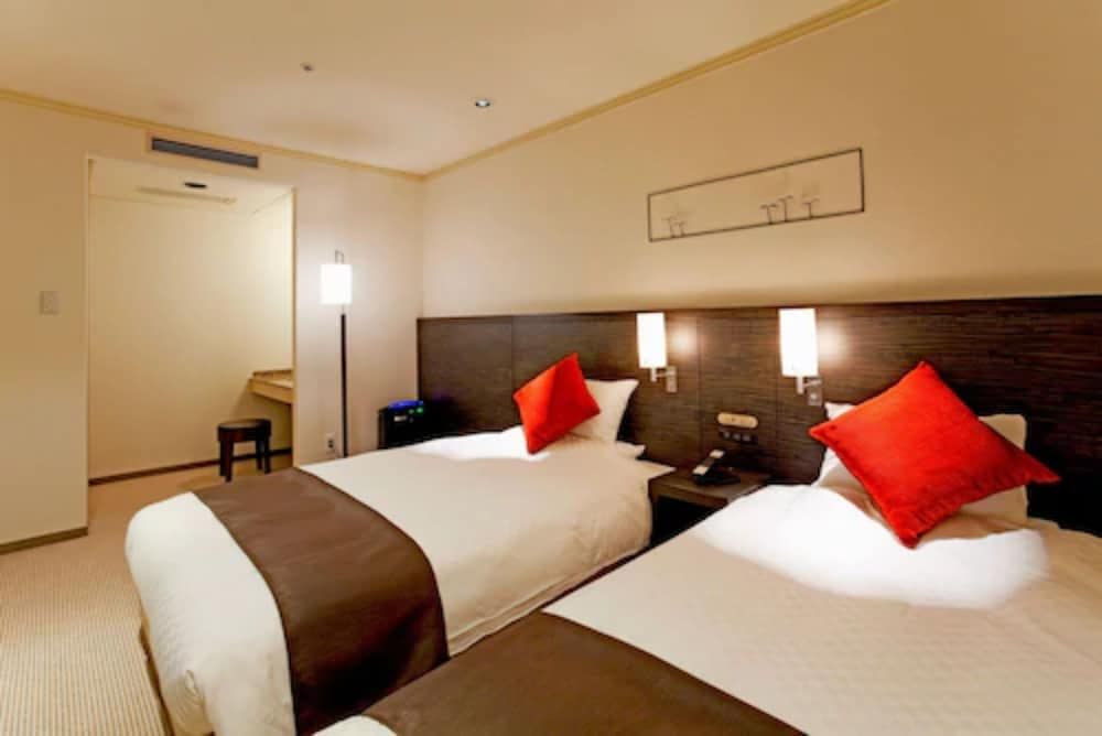 undefined Century Royal Hotel 9