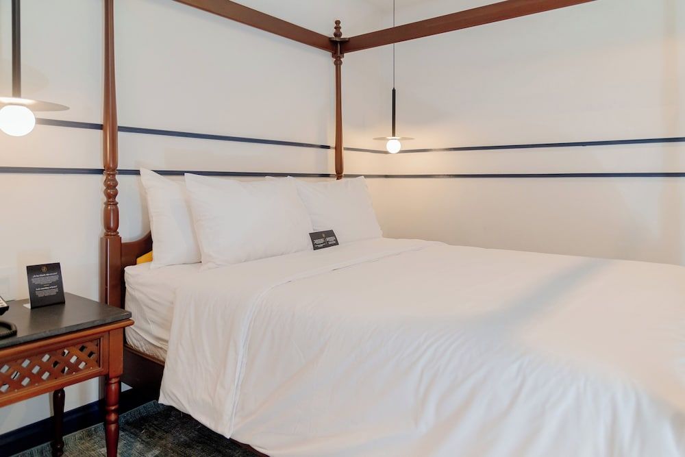 Suite, 1 Queen Bed