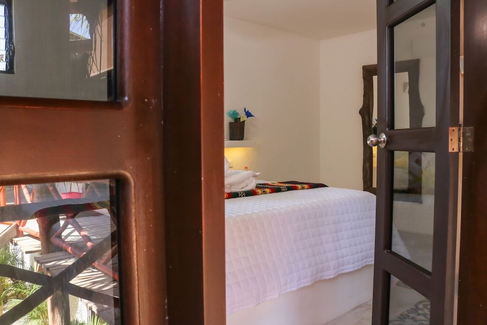 Kin Ha Tulum Hotel Suite, 1 King Bed, Garden View 2