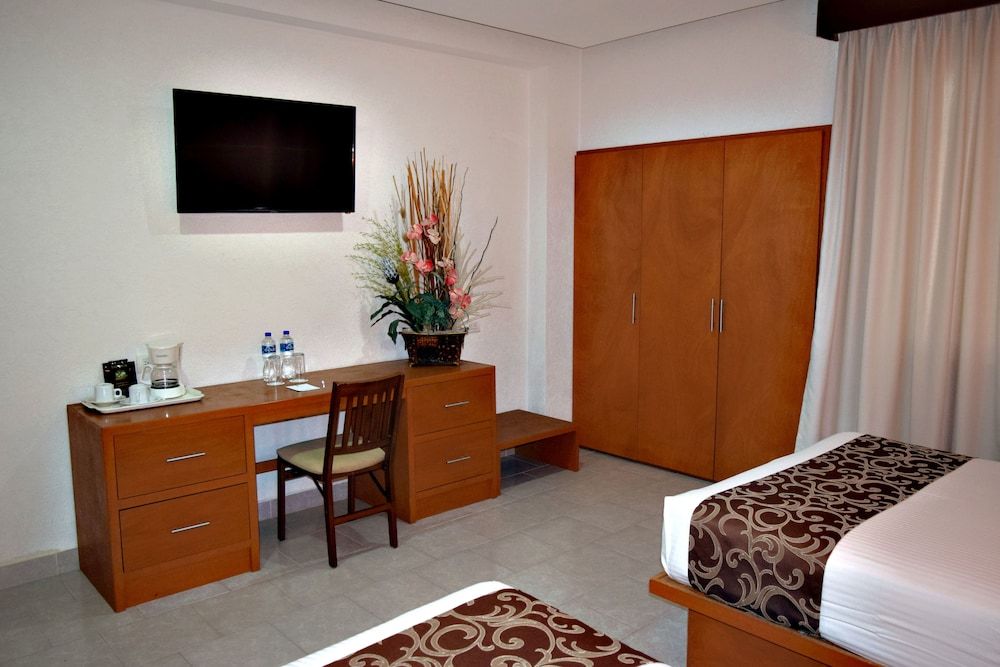 Best Western Global Express Executive Suite, 2 Double Beds, Non Smoking 8